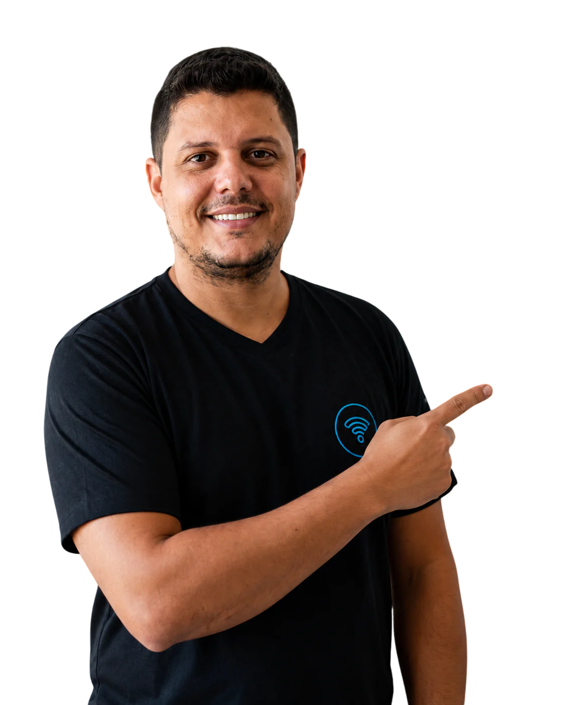 Técnico da Sultech Soluções sorrindo e apontando para o formulário de orçamento